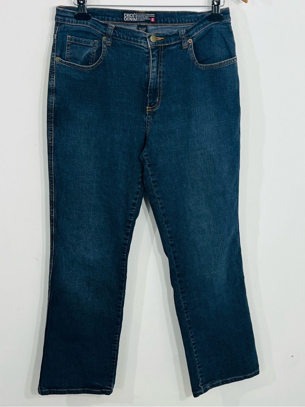 Chico's Denim Dark Wash Blue Stretch Jeans 5 Pocket Fit Size 8 Straight Leg